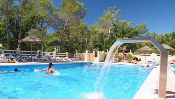 Camping Le Parc à Saint Paul en Forêt