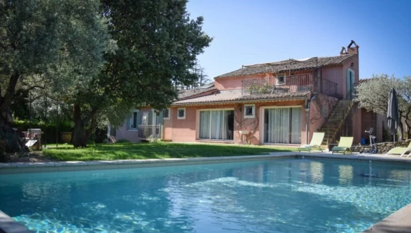 Le Mas Carré à Séguret