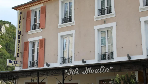 Hôtel Fifi Moulin à Serres