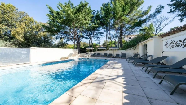 Hôtel La Garrigue à Venasque