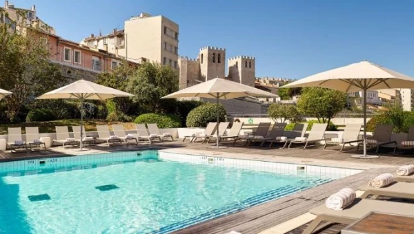 Radisson Blu Hotel  Vieux Port