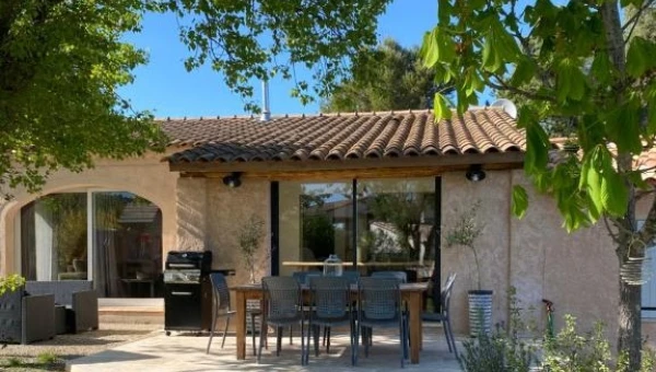 La Villa Quinson