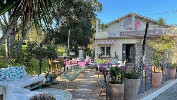 Hôtel Auberge Provençale