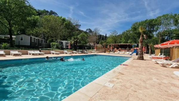 Camping Les Tomasses