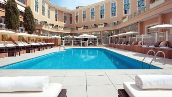 Grand Hôtel Roi René