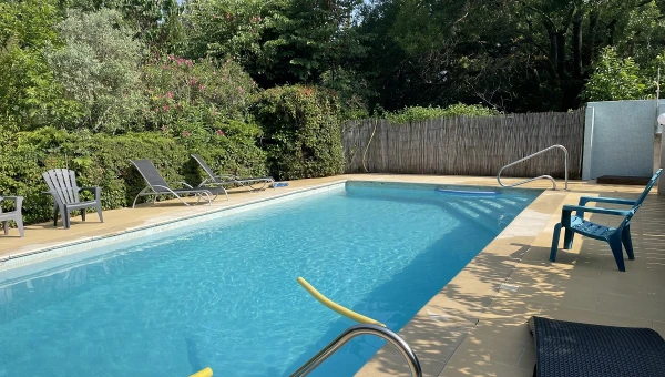 Piscine du Mas Grimaud