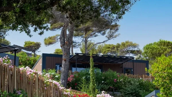 Mobil Home au camping Le Camp du Domaine