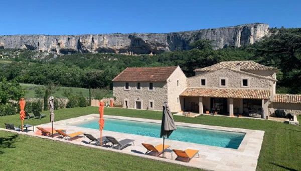 Le Mas aux Cèdres à Lioux