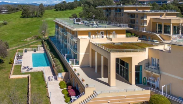 Nemea AppartHotel Biot