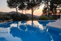 La piscine d'Une pause en Provence au Beausset