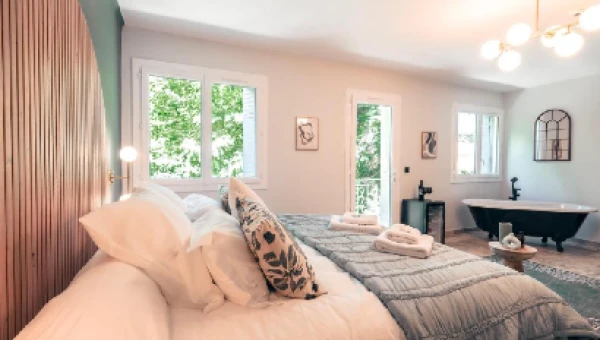 Hôtel Cucuron Centre Les Suites de l'Etang