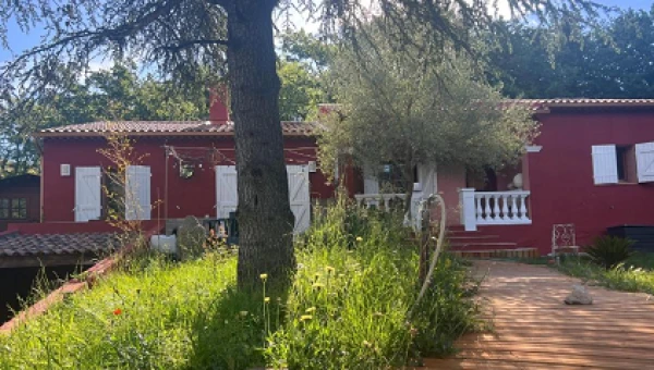 Location de vacances à Evenos