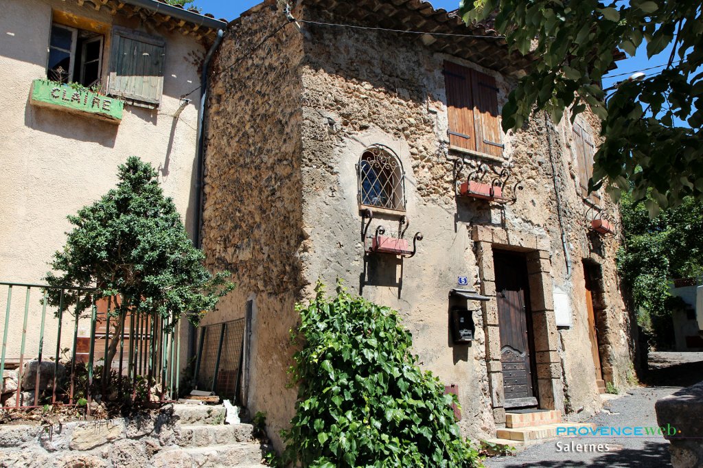 Vieille maison &agrave; Salernes.