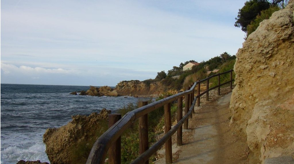 Le Sentier du L&eacute;zard sur la C&ocirc;te Bleue.