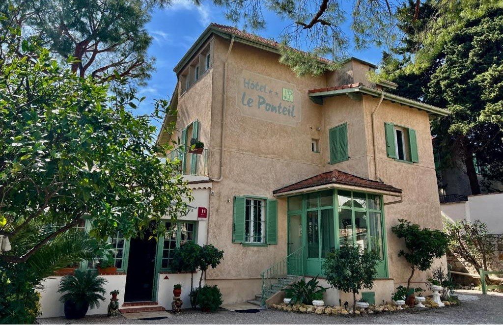 H&ocirc;tel Le Ponteil.