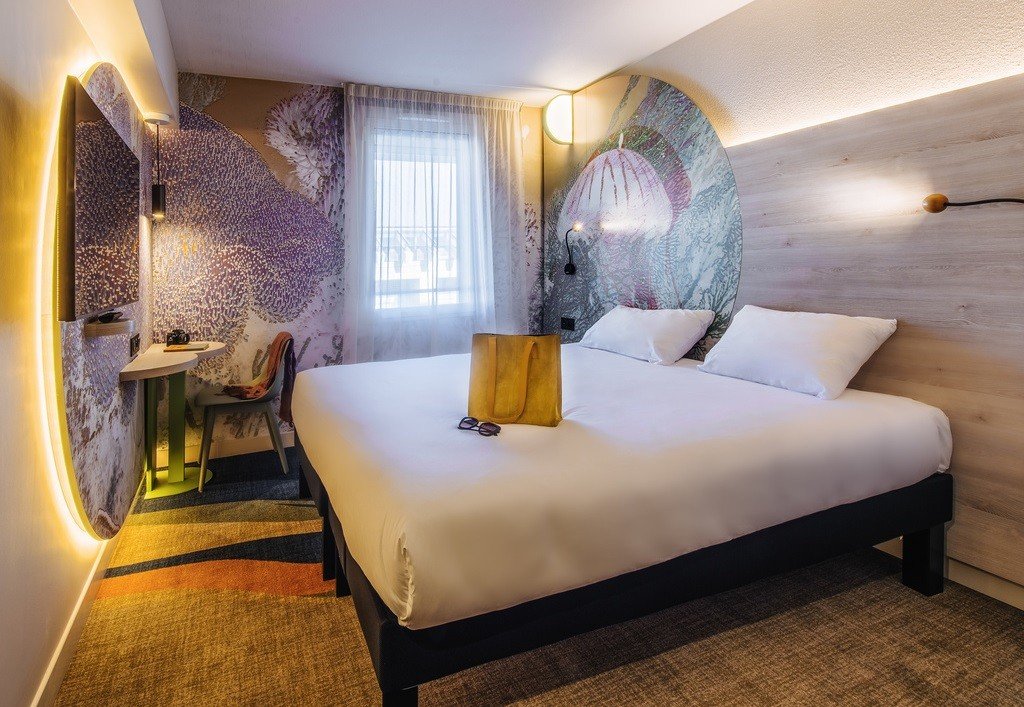 chambre de l'ibis Styles Antibes.