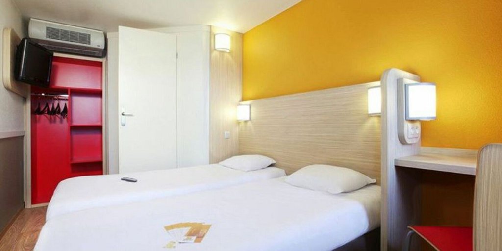 chambre de l'h&ocirc;tel Premi&egrave;re Classe d'Arles.