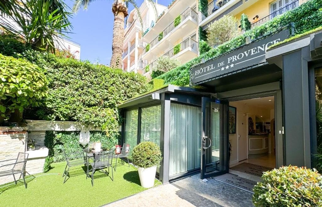 L'H&ocirc;tel de Provence &agrave; Cannes.