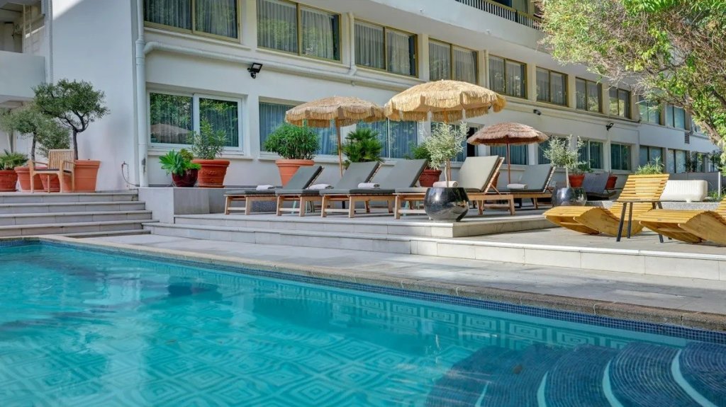 Piscine de l'H&ocirc;tel Juliana.