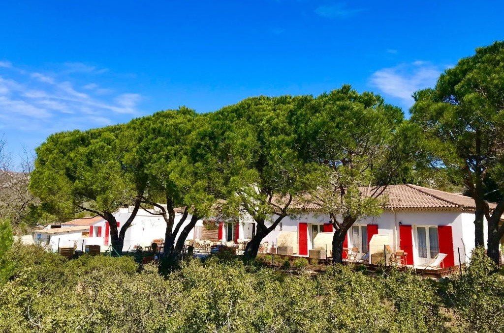H&ocirc;tel Les Volets Rouges &agrave; Cassis.