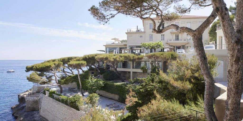 H&ocirc;tel Les Roches Blanches &agrave; Cassis.