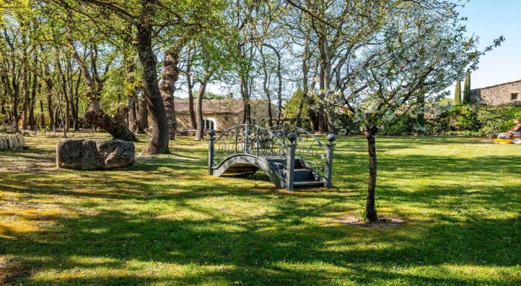 Le Mas de la S&eacute;nancole.