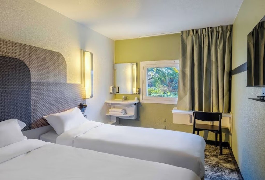 B&B Hotel Cannes Mouans Sartoux.