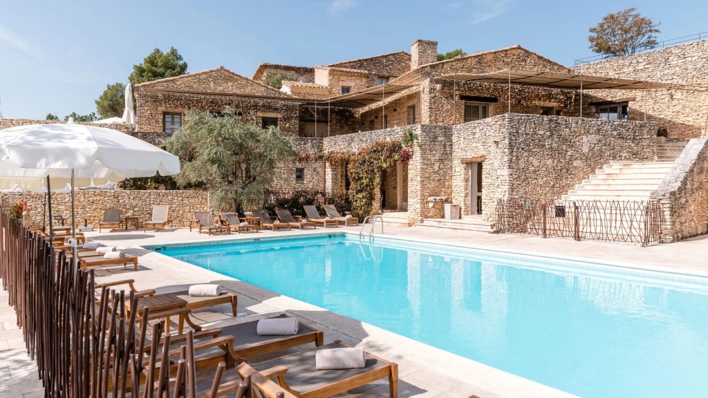 Le Mas des Herbes Blanches.