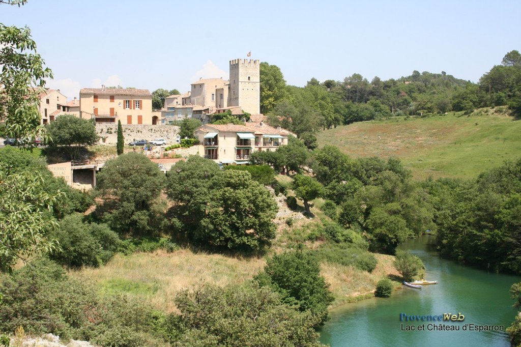 Le Ch&acirc;teau d'Esparron.