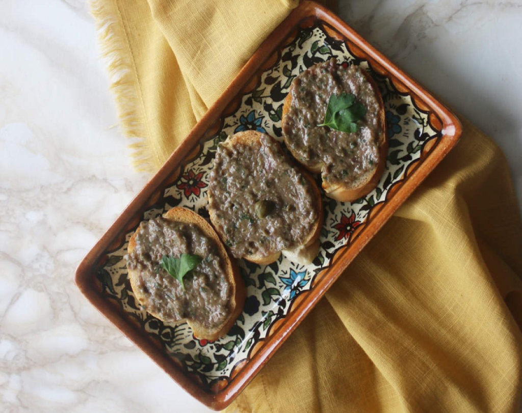 Ancho&iuml;ade &agrave; l'ap&eacute;ro.