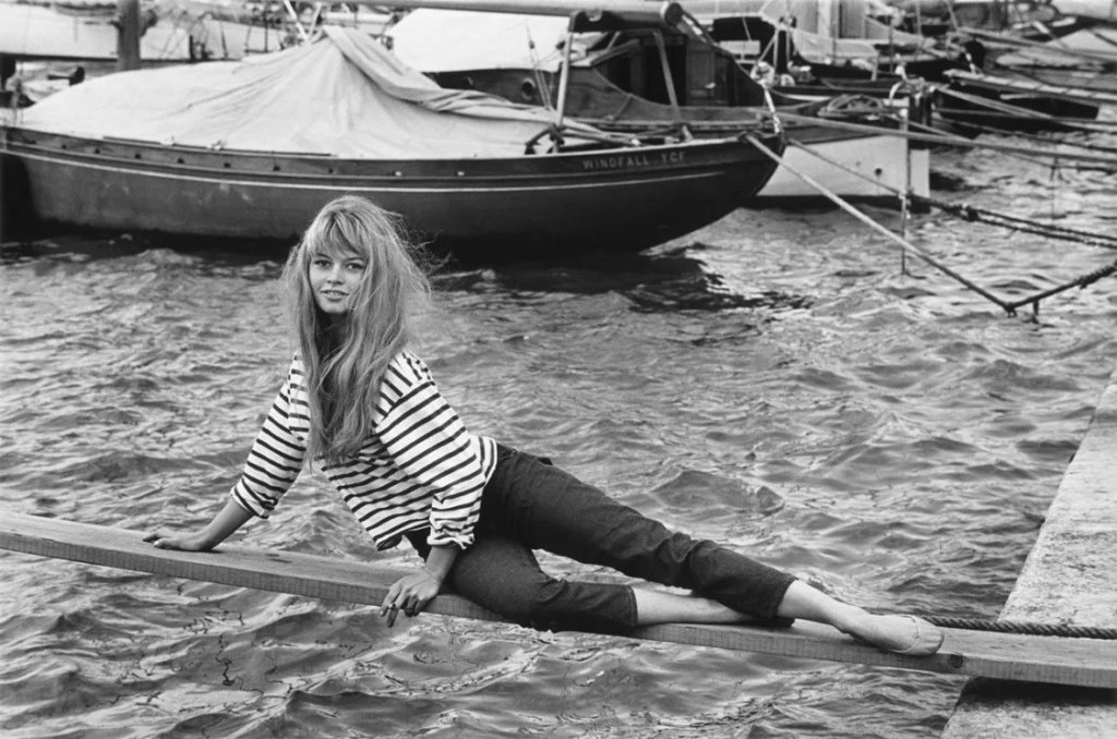 Brigitte Bardot &agrave; Saint Tropez dans les ann&eacute;es 1960.