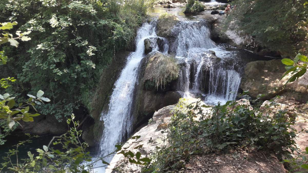 Ch&ucirc;tes du Caramy pr&egrave;s de Carc&egrave;s.