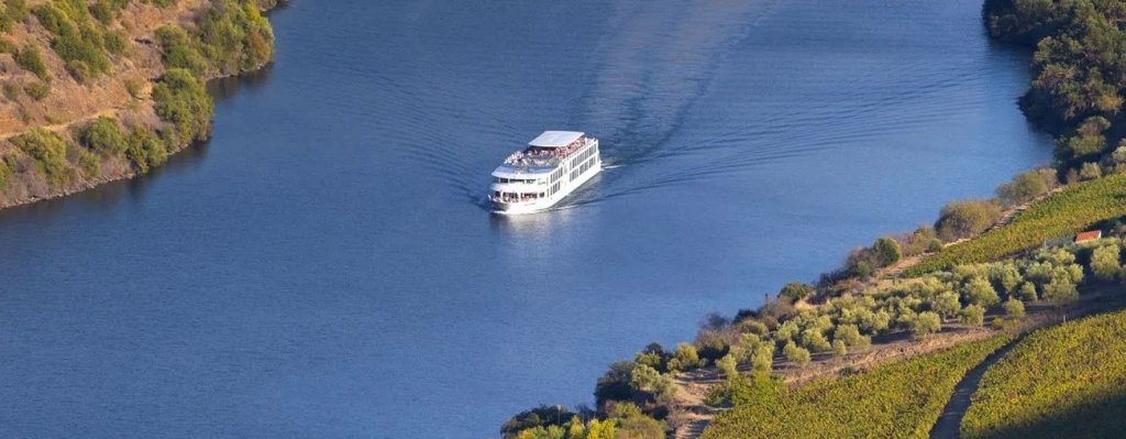 Croisi&egrave;re sur fleuve en r&eacute;gion PACA.
