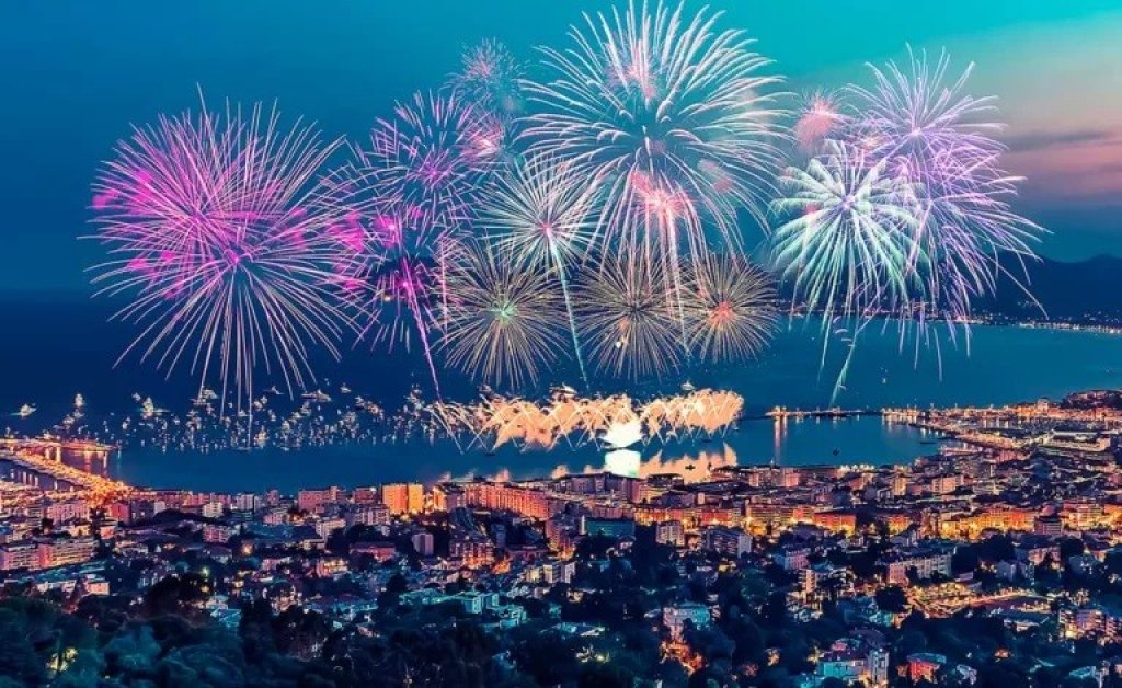 Festival d'Art Pyrotechnique de Cannes.