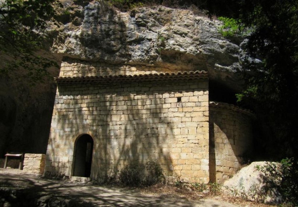 La Chapelle Saint Michel dans les gorges de la Nesque.