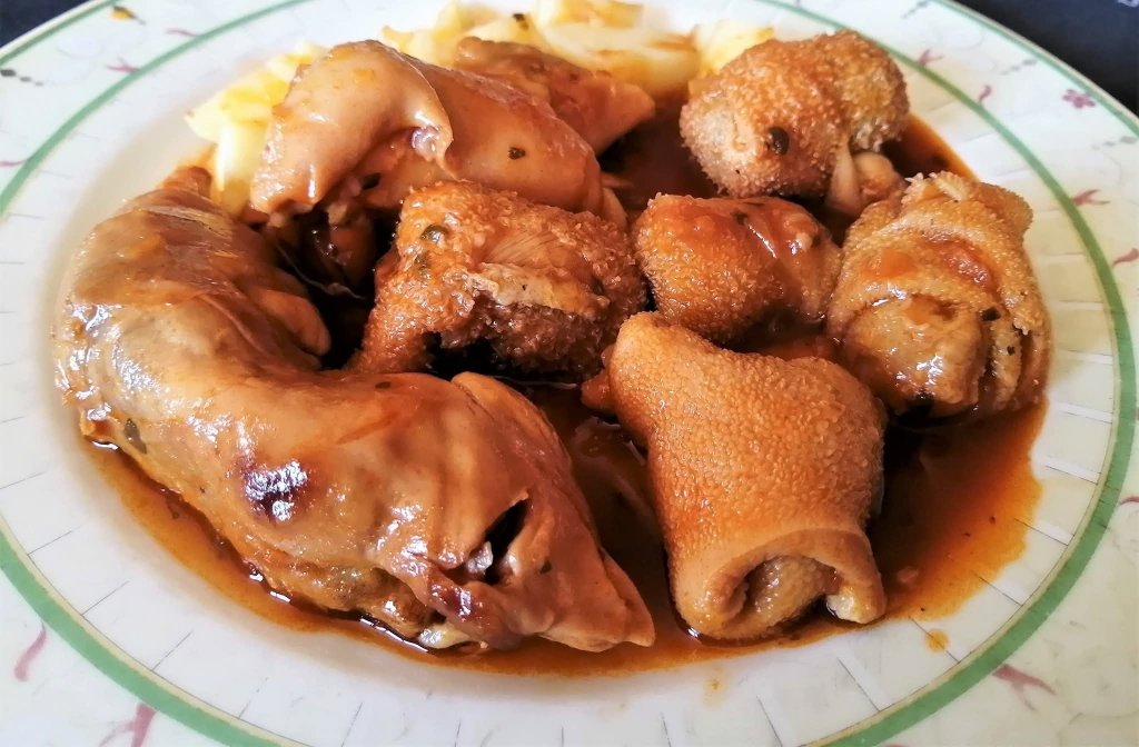 Recette traditionnelle des pieds paquets.