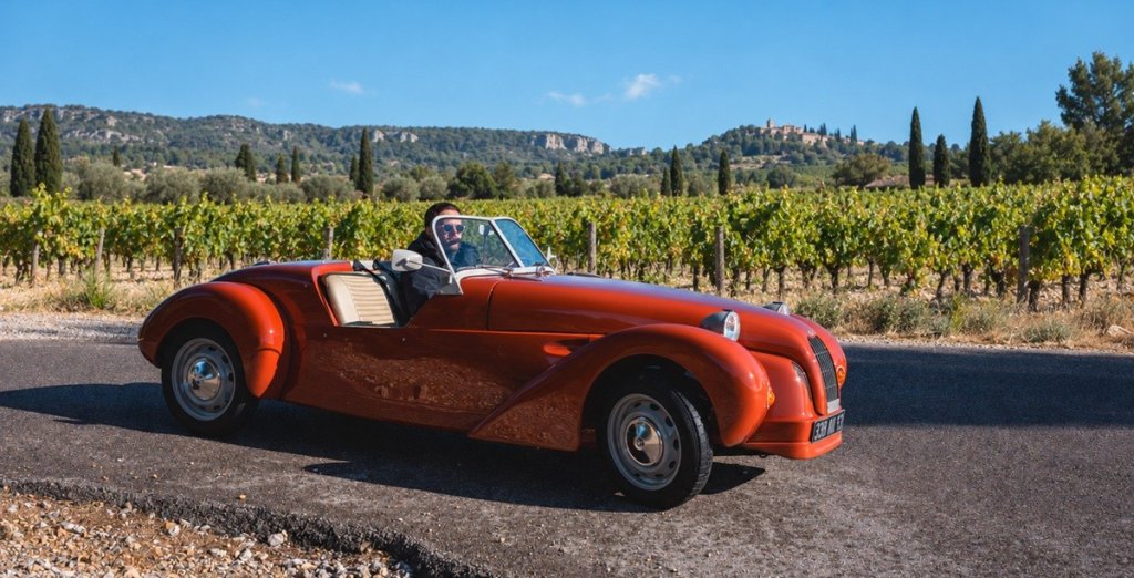 Voiture de collection &agrave; Avignon.
