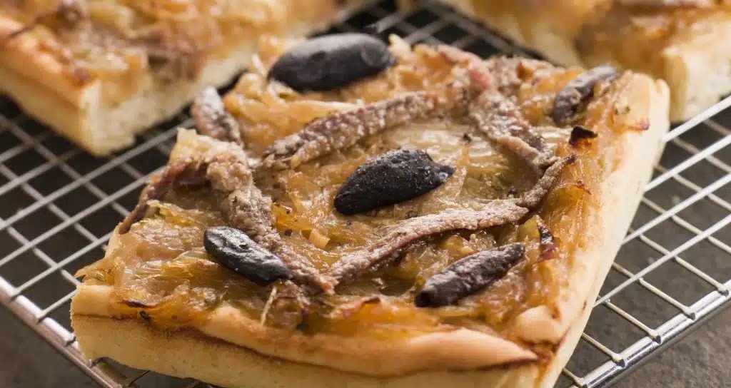 Recette de la pissaladi&egrave;re de Nice.