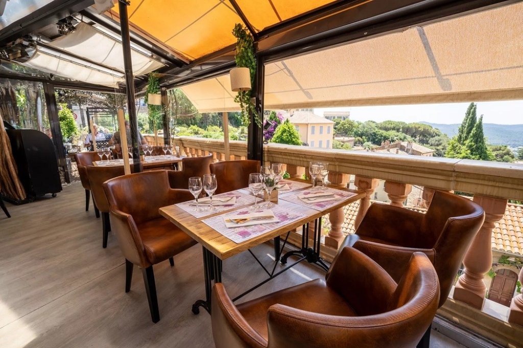 H&ocirc;tel Restaurant Bellevue.