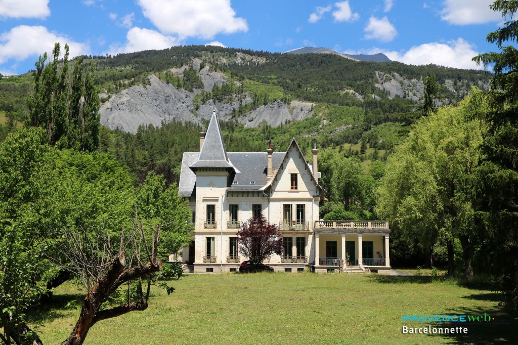 Villa Mexicaine &agrave; Barcelonnette.