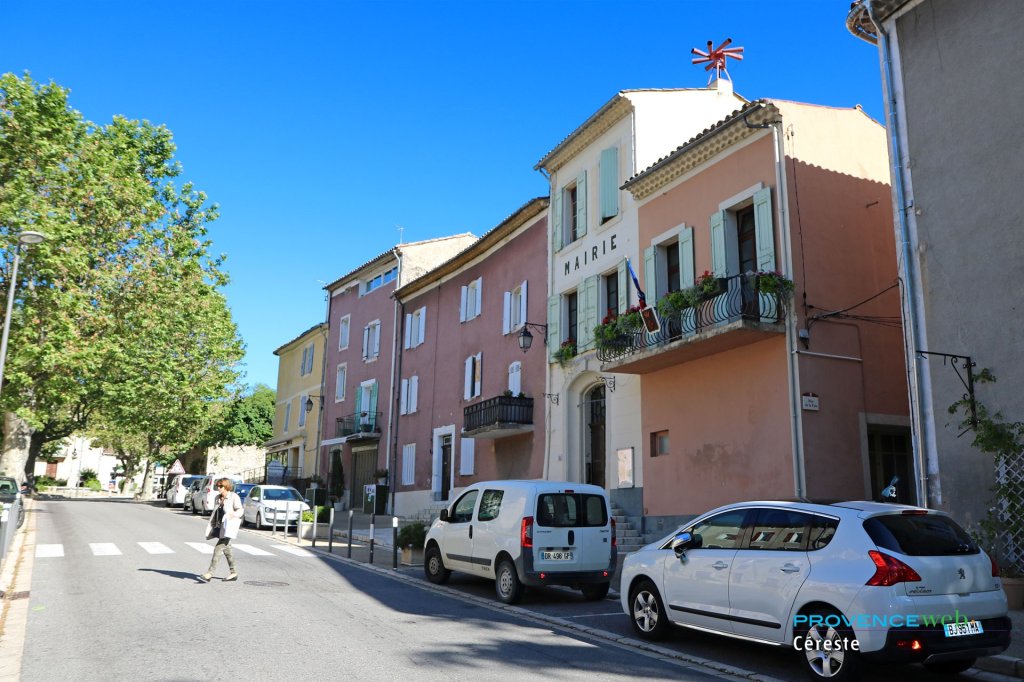 Mairie de C&eacute;reste.