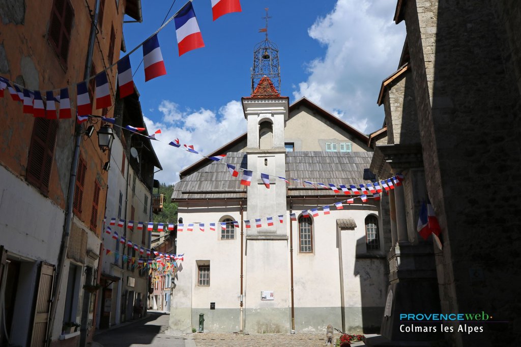 Rue de Colmars les Alpes.