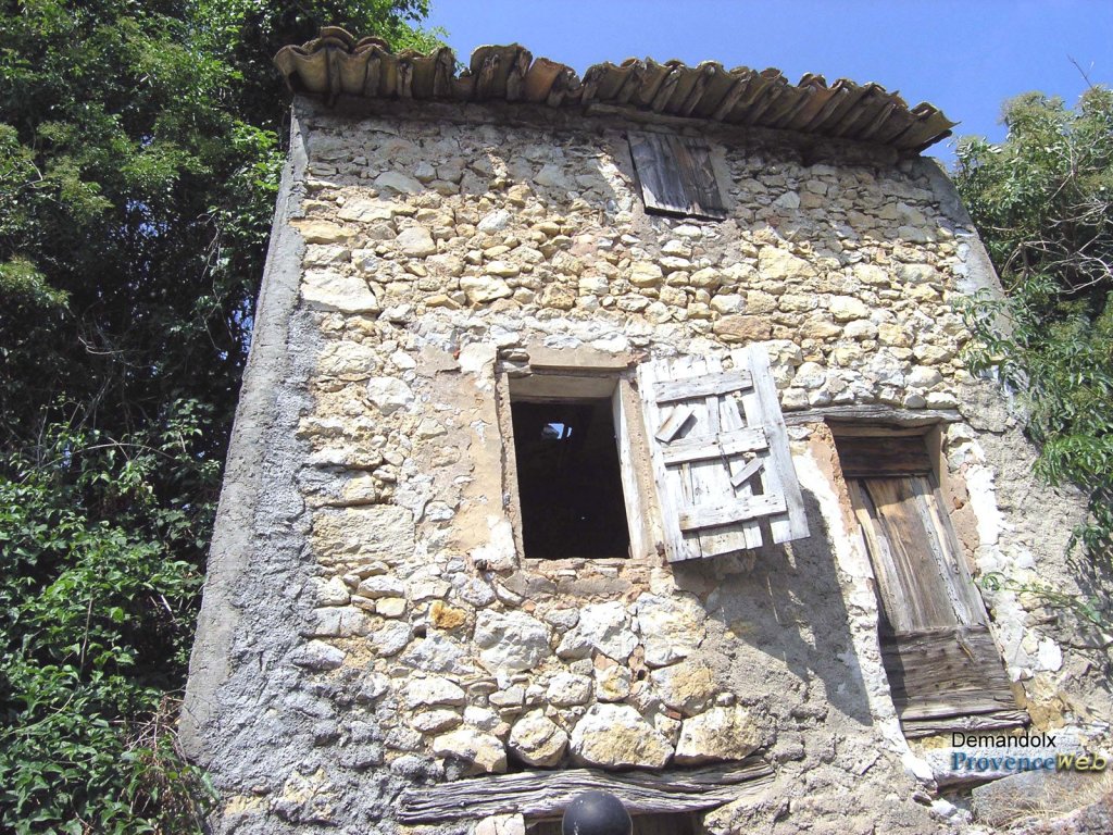 Maison ancienne &agrave; Demandolx.
