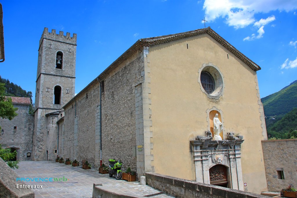 La Cath&eacute;drale Notre-Dame-de-l'Assomption &agrave; Entrevaux.