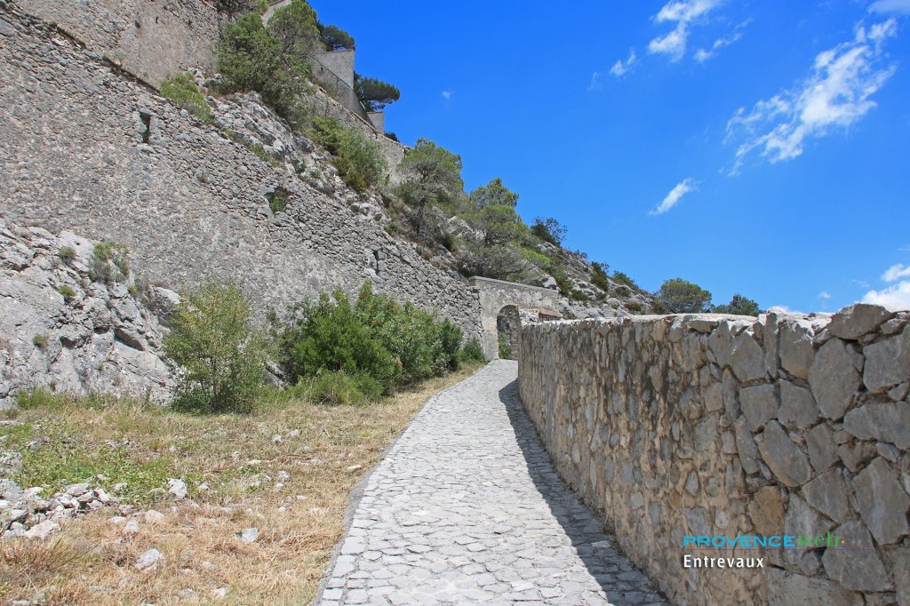 Fortifications &agrave; Entrevaux.