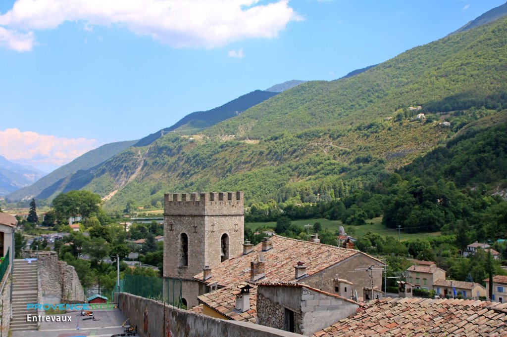 Entrevaux 04.
