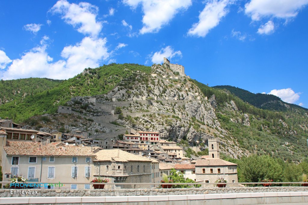 Entrevaux.