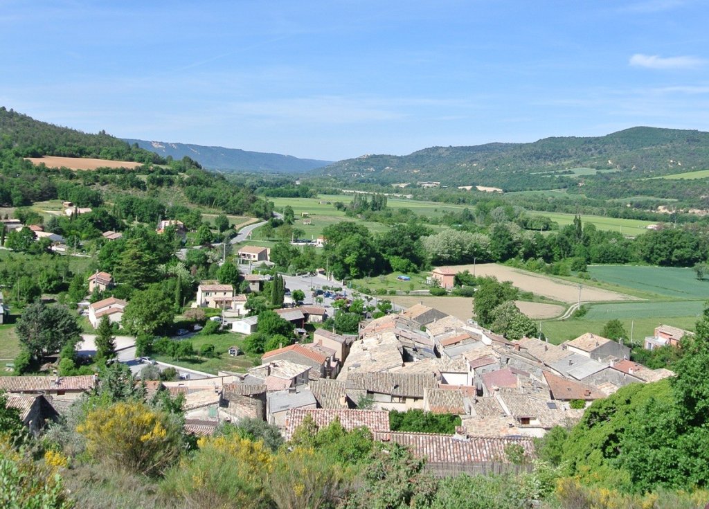 Le village d'Estoublon dans les Alpes de Haute Provence.