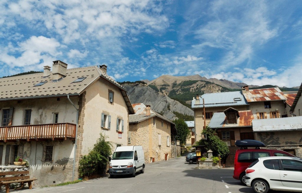 Faucon de Barcelonnette 04.