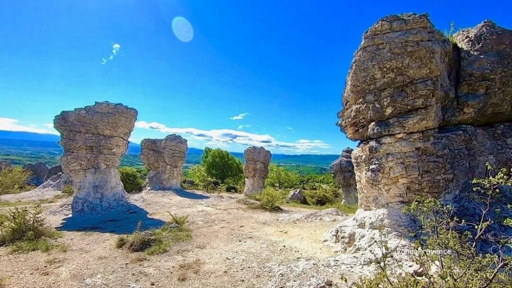 Les Mourres de Forcalquier.
